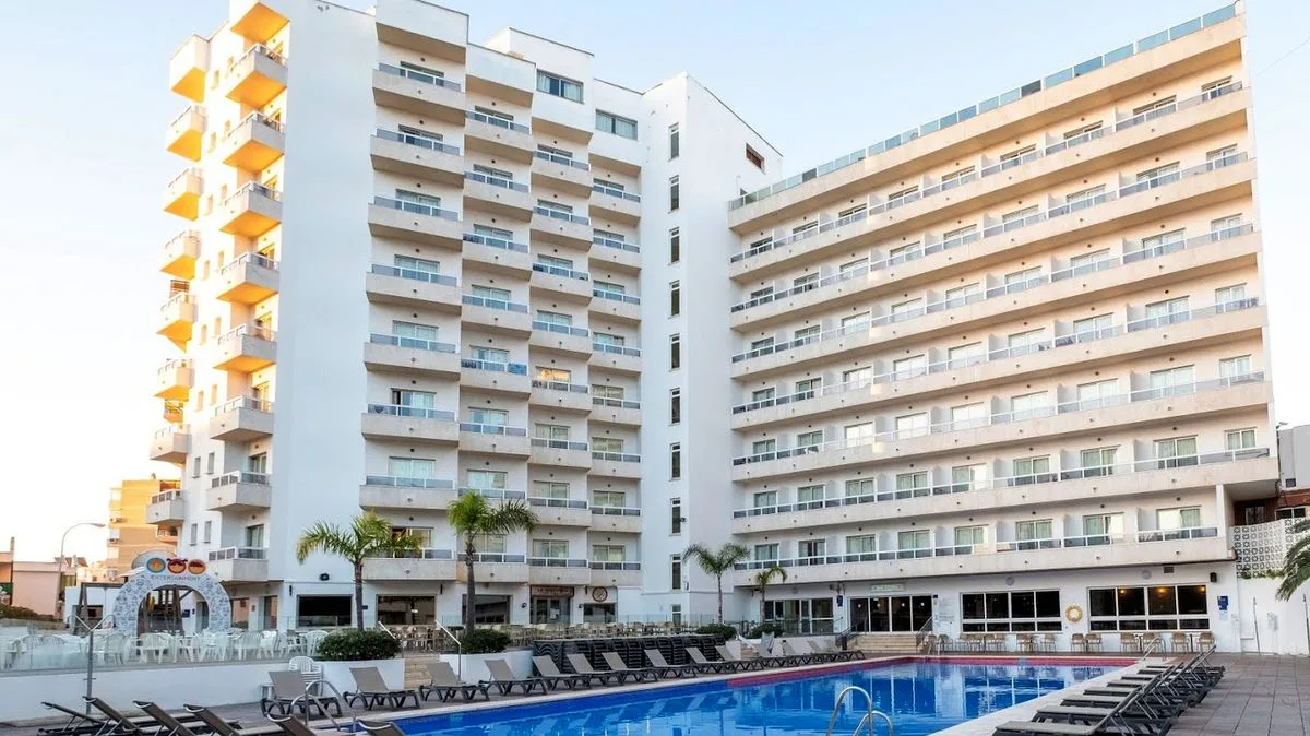 British Dad Dies in Costa del Sol Balcony Plunge Tragedy