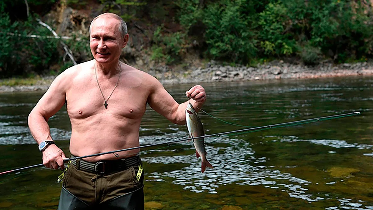 Putin Body-Shames G7 Leaders, Says Boris Johnson Topless Would Be 'Disgusting'