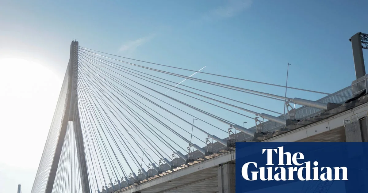 Carney Rejects Trump's Bridge Ownership Demand