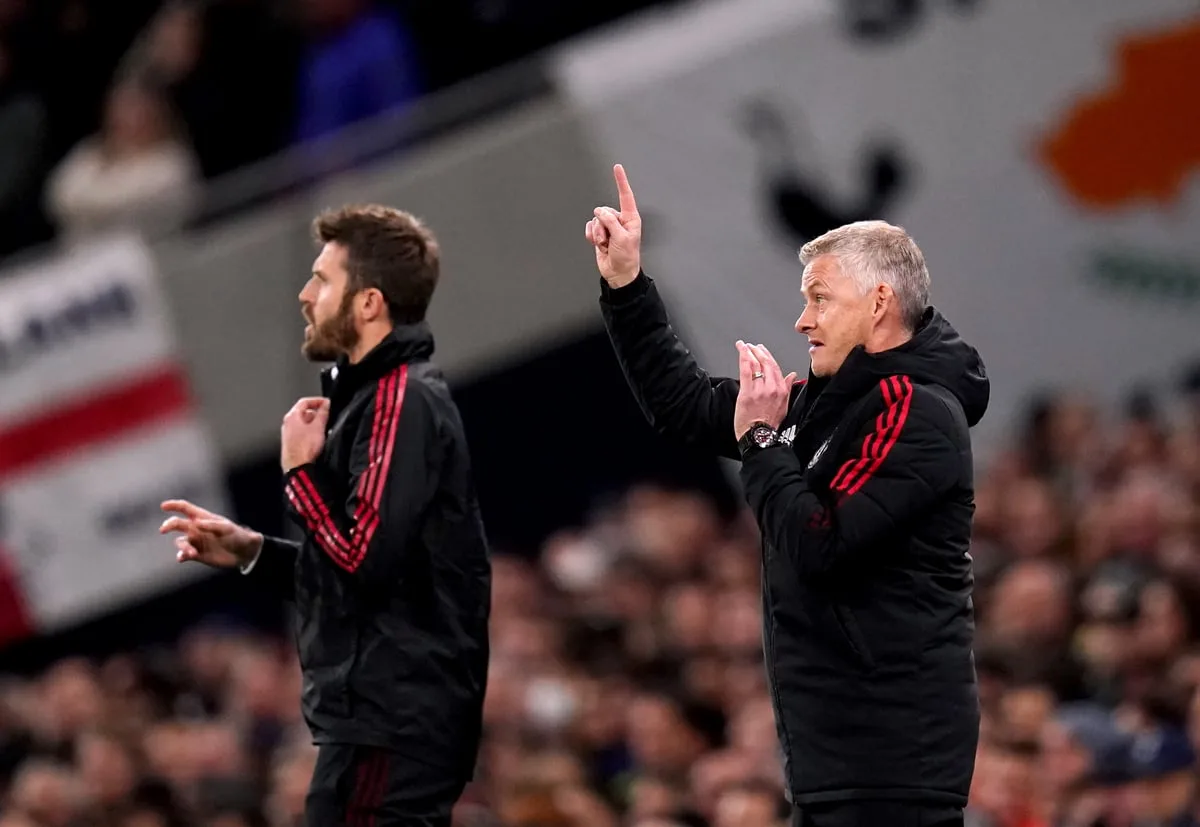 Carrick Leads Race To Become Man Utd Interim Manager