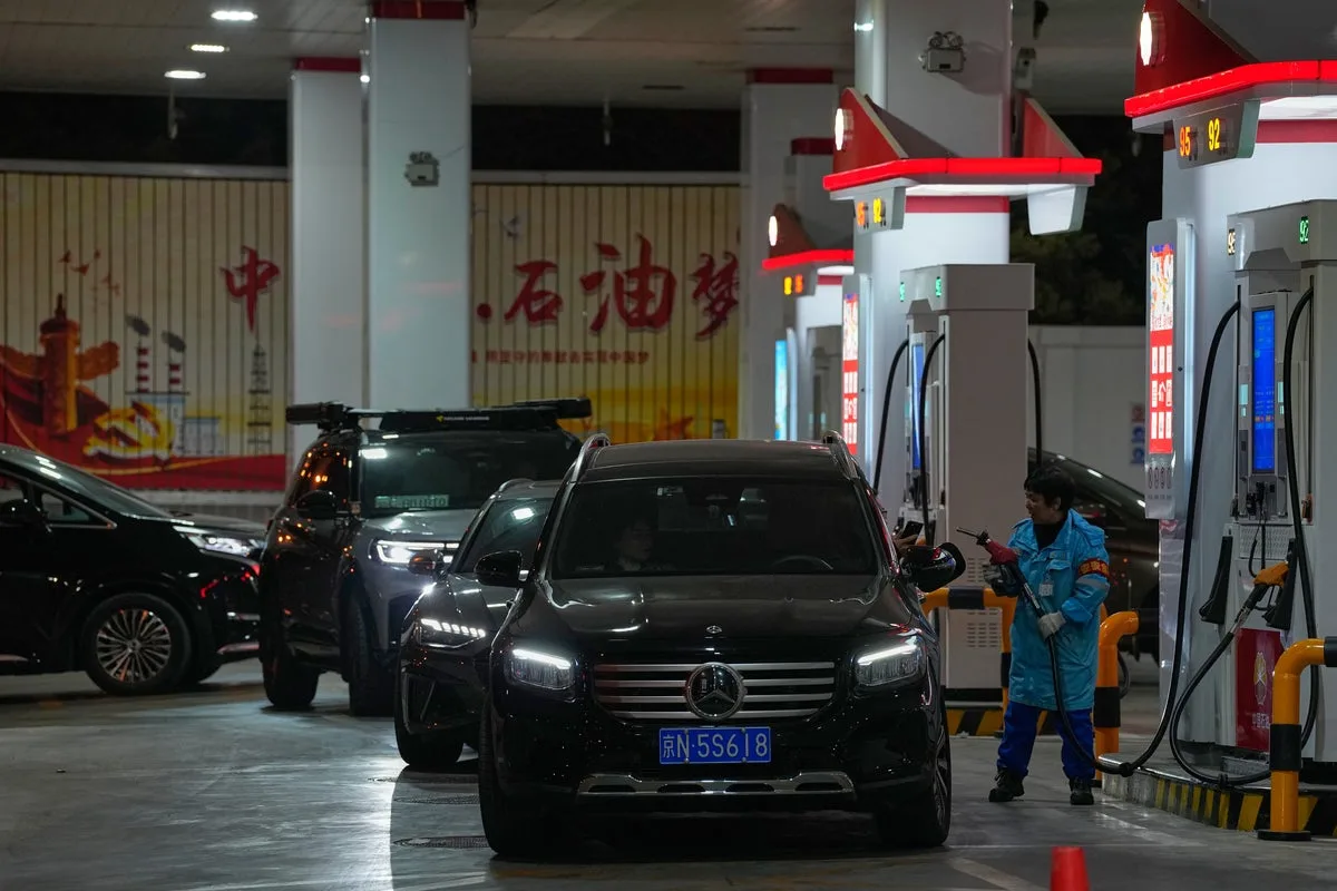 Chinese Drivers Rush to Fill Up Before Capped Fuel Price Hike