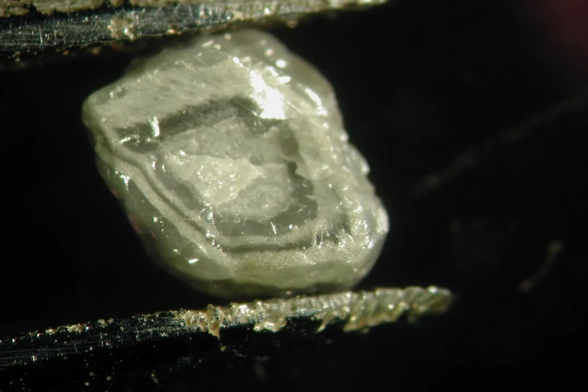 Chinese Scientists Create First Hexagonal Diamond Harder Than Natural