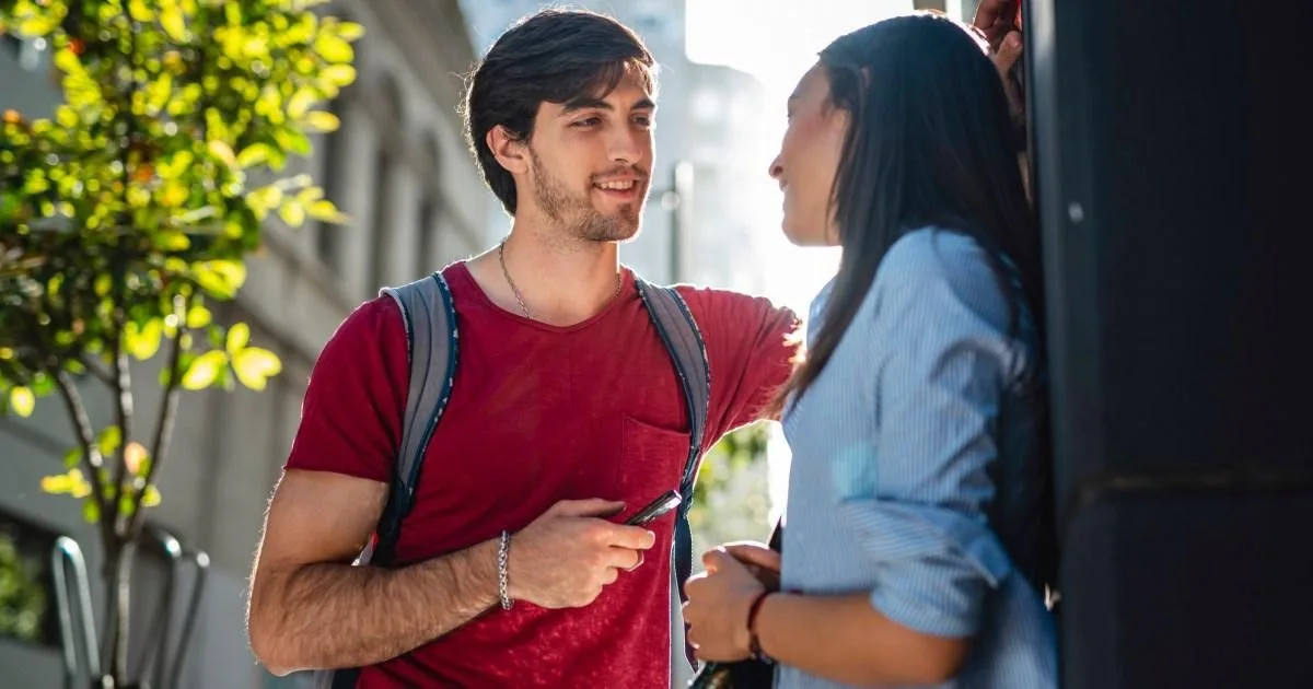 'Cold approachers' targeting women on UK streets, experts warn