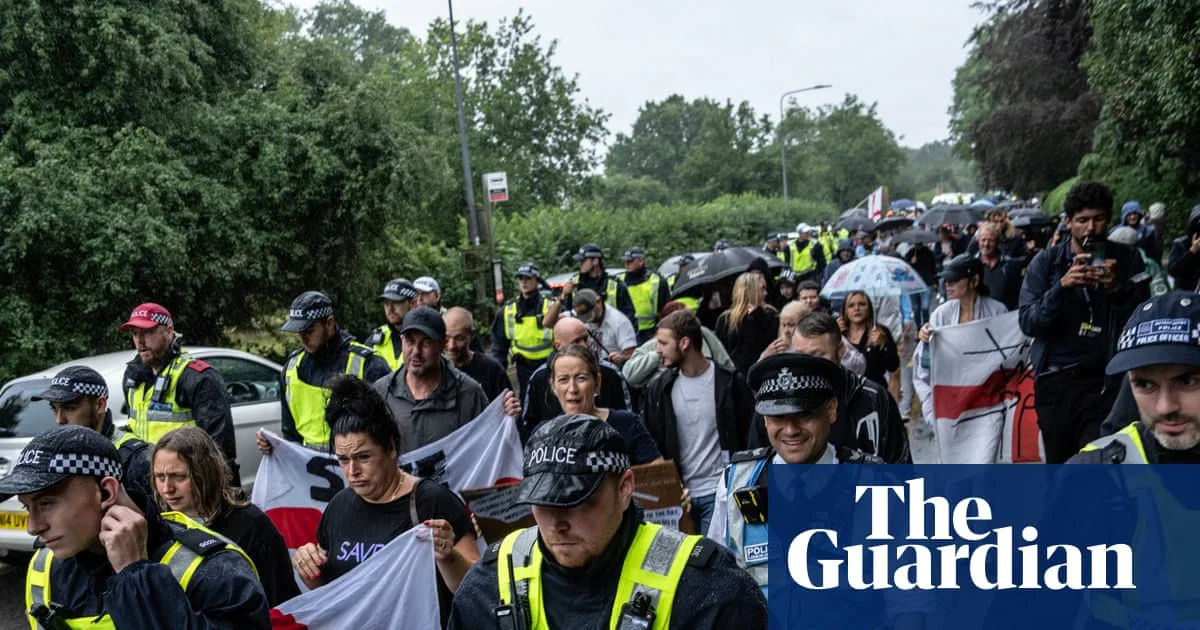 Yvette Cooper Condemns Nigel Farage's Criticism of Police Over Epping Protest