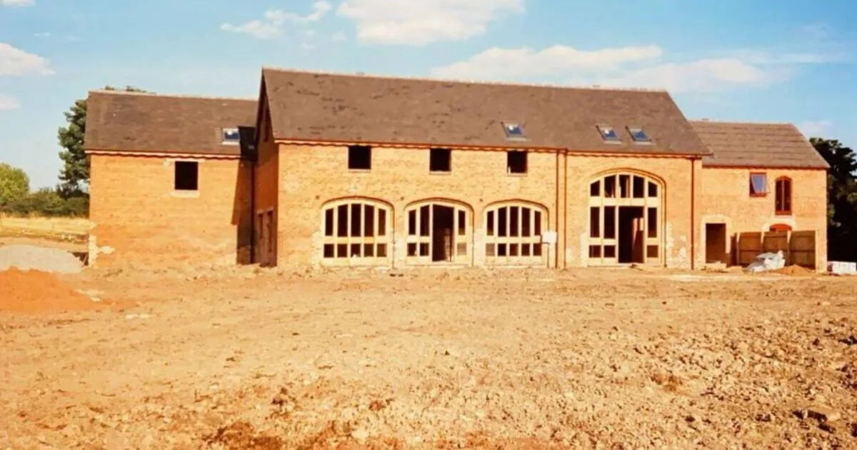 Couple saves £80k on DIY barn conversion after £120k quote