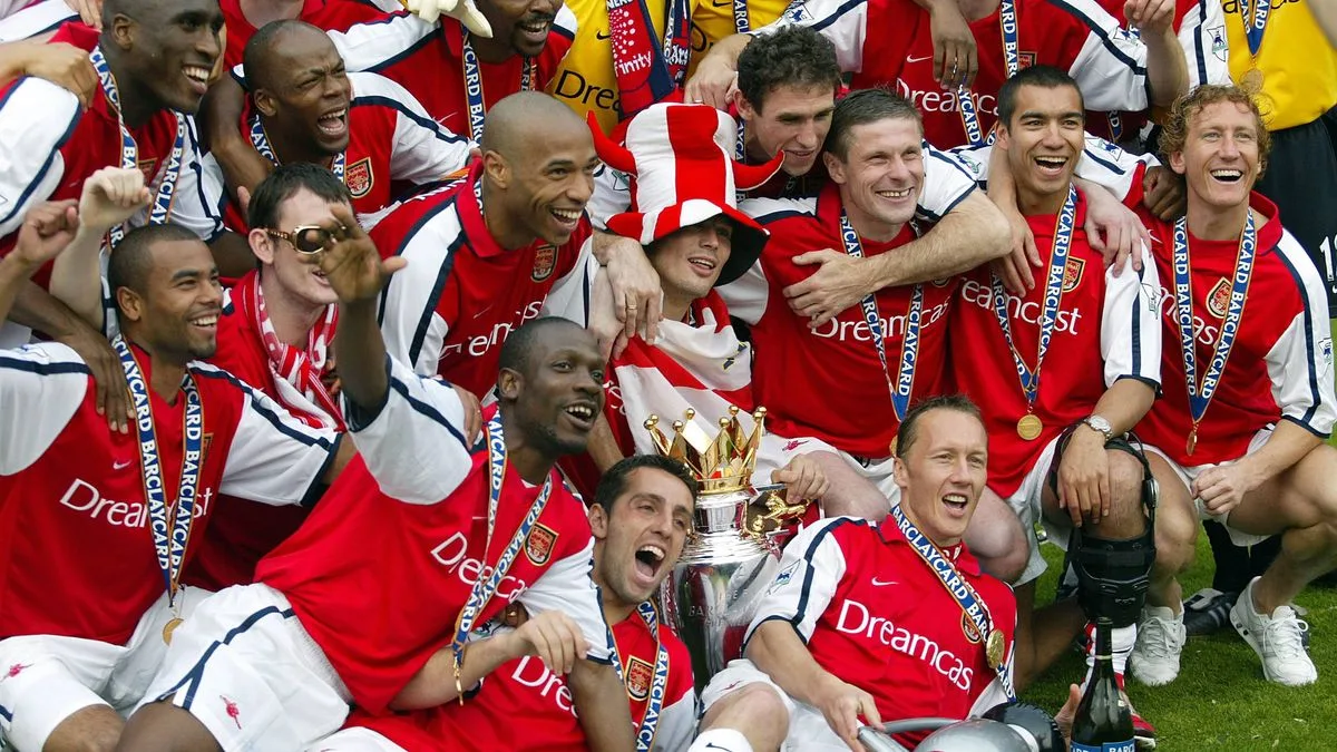 David Dein Apologises to Ashley Cole Over Chelsea Transfer