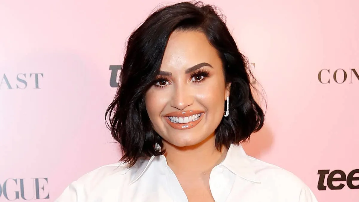 Demi Lovato Shows Off Slimmed-Down Physique in New Bikini Photos