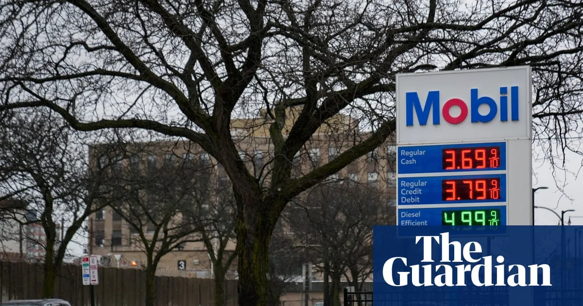 Democrats Push Windfall Tax on Fossil Fuel Firms Amid Iran War