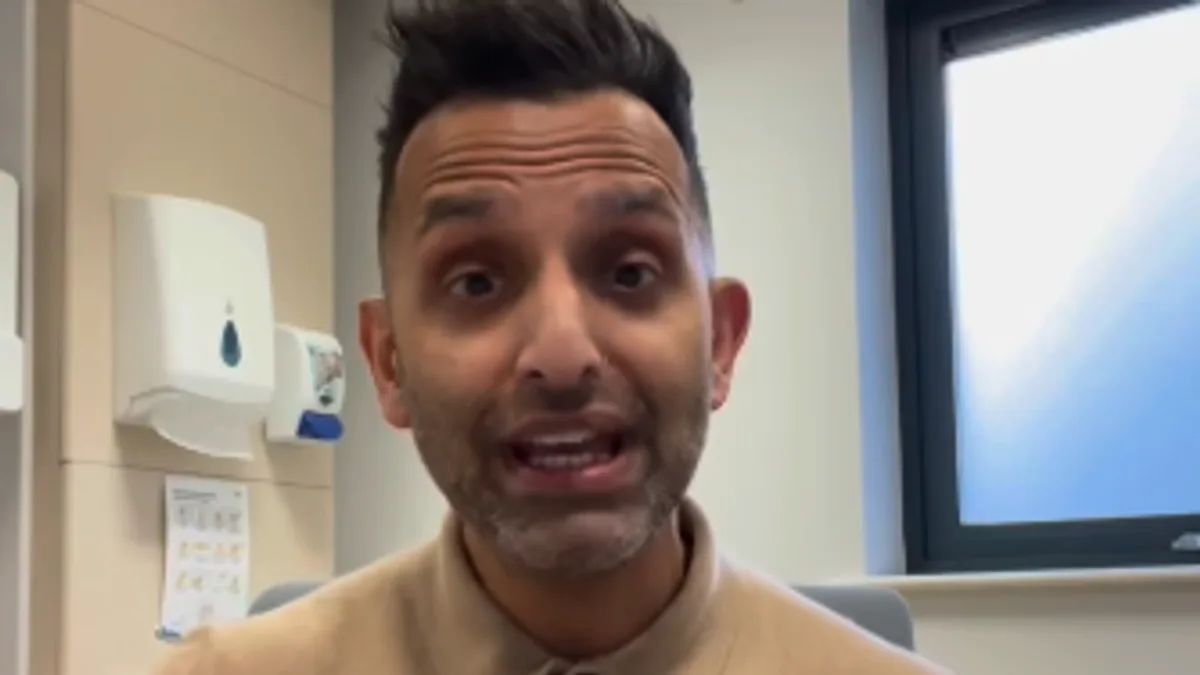 Dr Amir Khan Warns Women of 'Silent Killer' Ovarian Cancer Symptoms