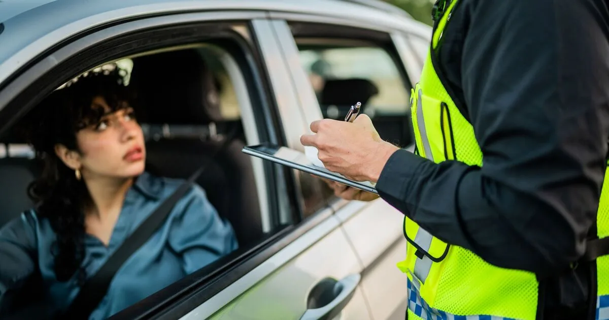 Drivers Warned Common Headlight Flashing Habit Risks £1,000 Fine