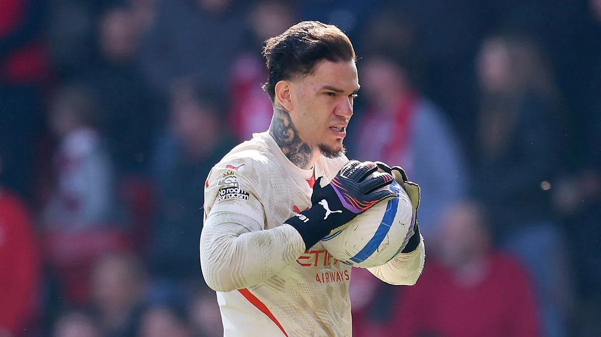 Ederson in Shock Galatasaray Transfer Talks as Man City Eye Trafford Return