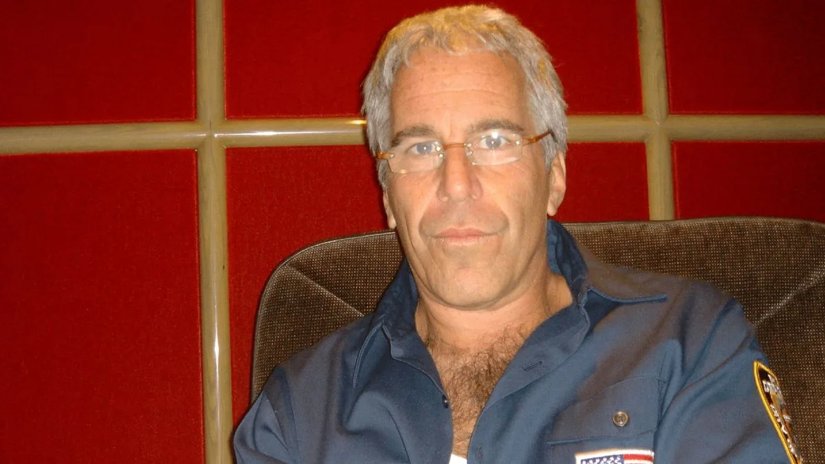 Epstein Told Victim He Was Father, Showed Mother's Torso Mold