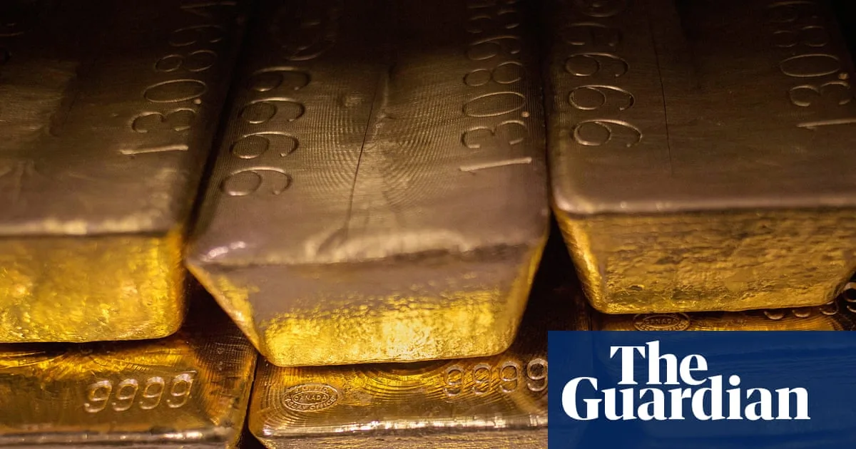 Former CIA official accused of stealing $40m in gold bars