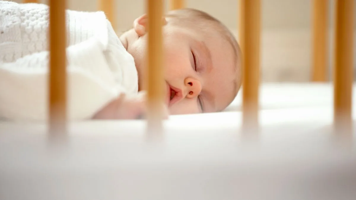 Expert Tips To Manage Your Baby's Sleep Routine At Christmas