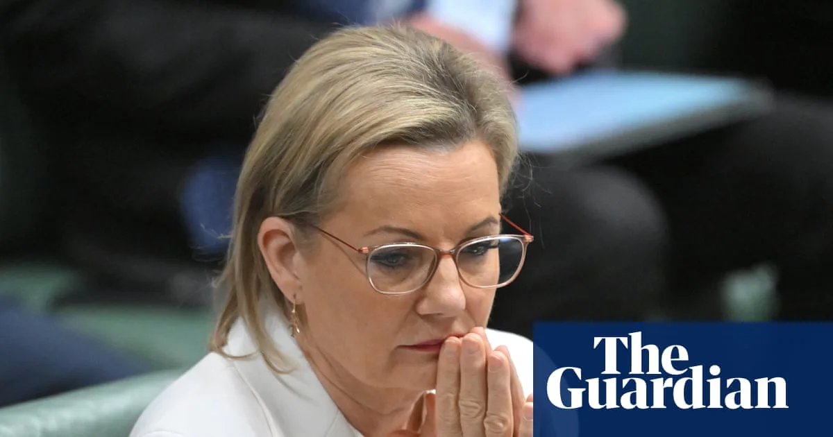 Coalition pushes to split environment bill as parliament returns