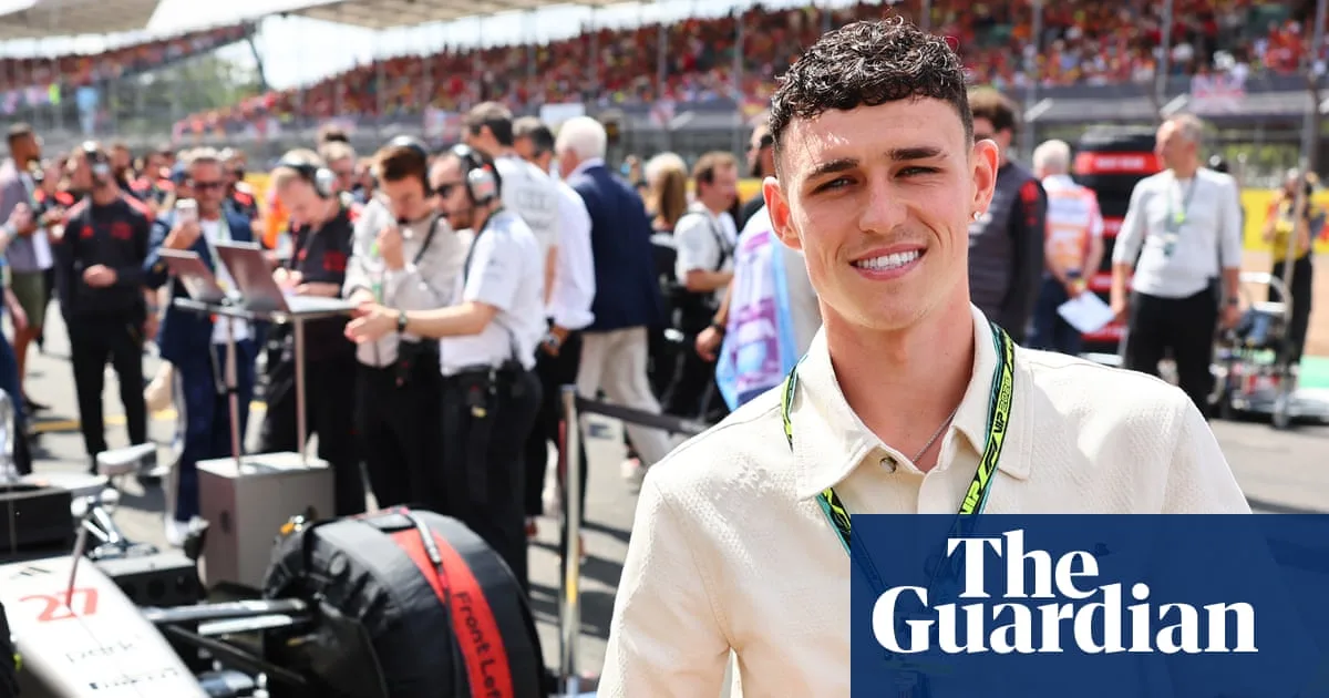 Foden Signs New Four-Year Deal with Manchester City