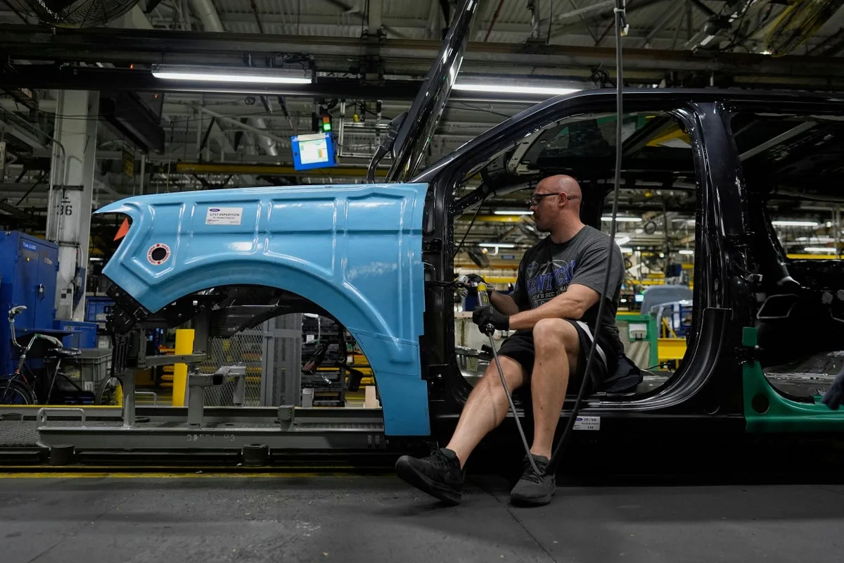 Ford Recalls Over 200,000 Vehicles Over Display and Safety Faults
