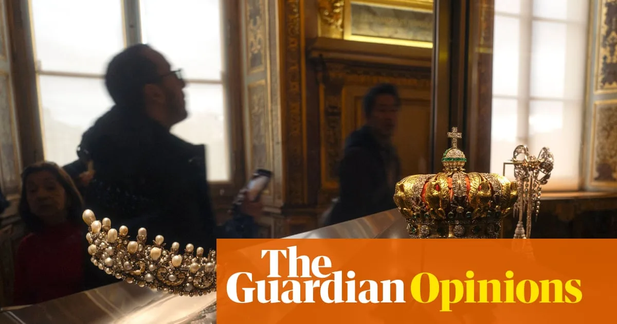 France's Crown Jewels: A Distraction from Far-Right Threat, Historians Warn