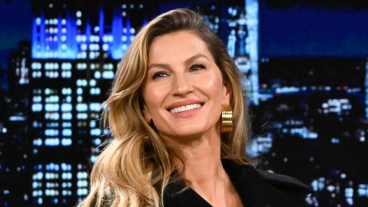 Gisele Bündchen Debuts Baby Bump at Charity Gala