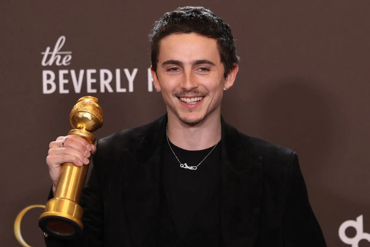 Golden Globes 2026: UK Teen Wins, Chalamet Beats DiCaprio
