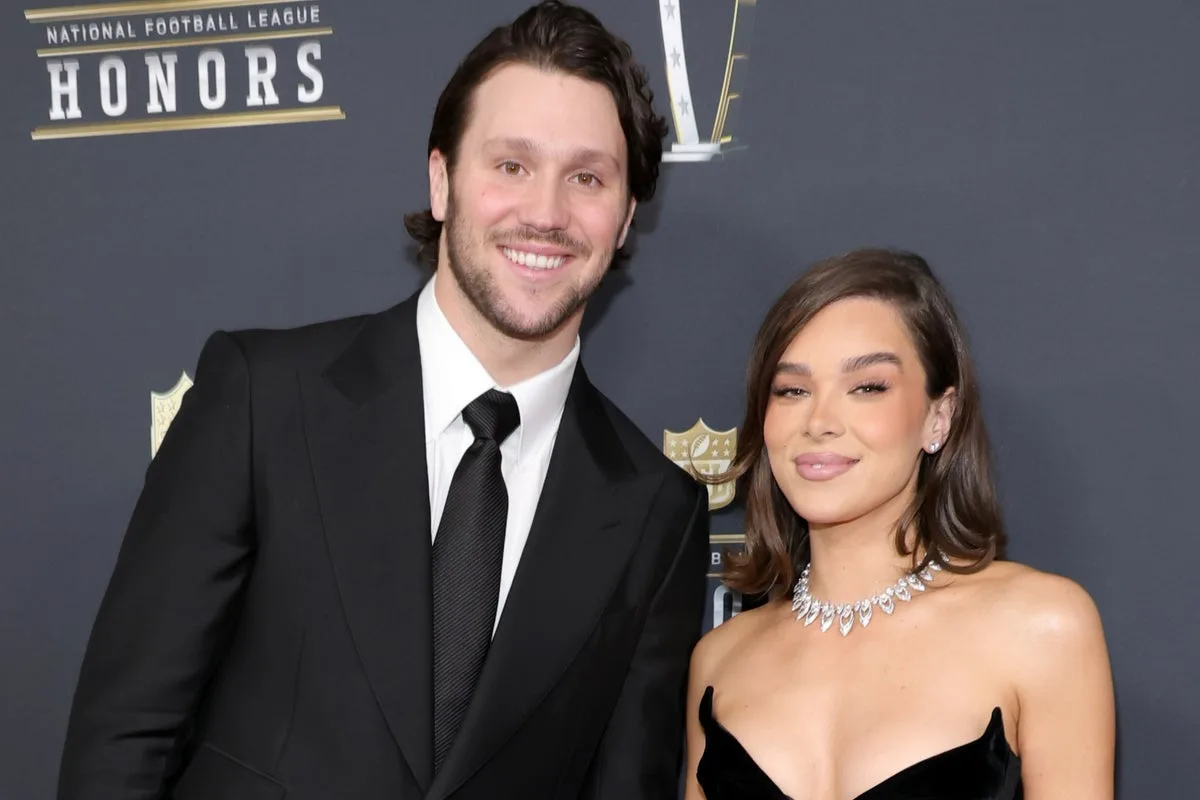 Hailee Steinfeld and Josh Allen announce birth of baby girl via Substack