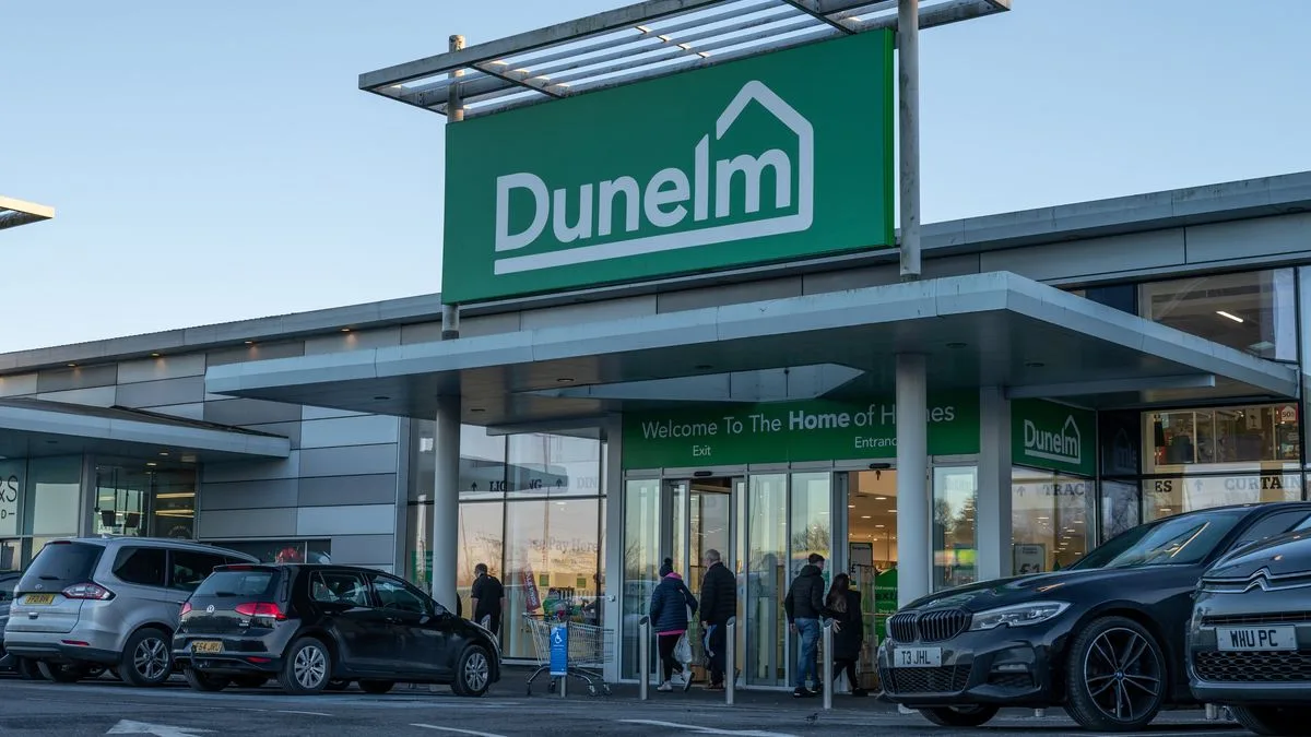Dunelm Shoppers Rave About 'Best Night's Sleep' with Reduced Teddy Mattress Topper
