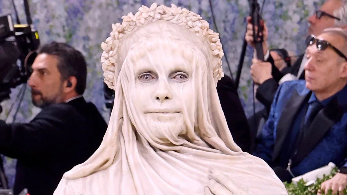 Heidi Klum’s Marble Statue Met Gala Look Divides Fans