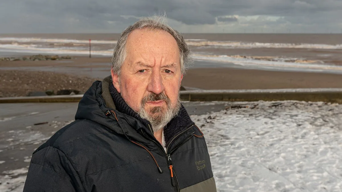 Hero OAP Who Tried to Save Mother and Daughter Drowns in Withernsea Tragedy