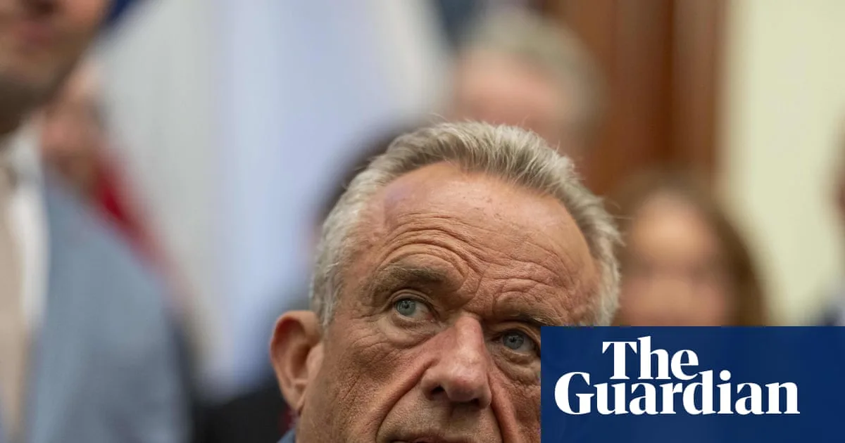 Over 1,000 health workers call for Kennedy to resign over anti-vaccine stance