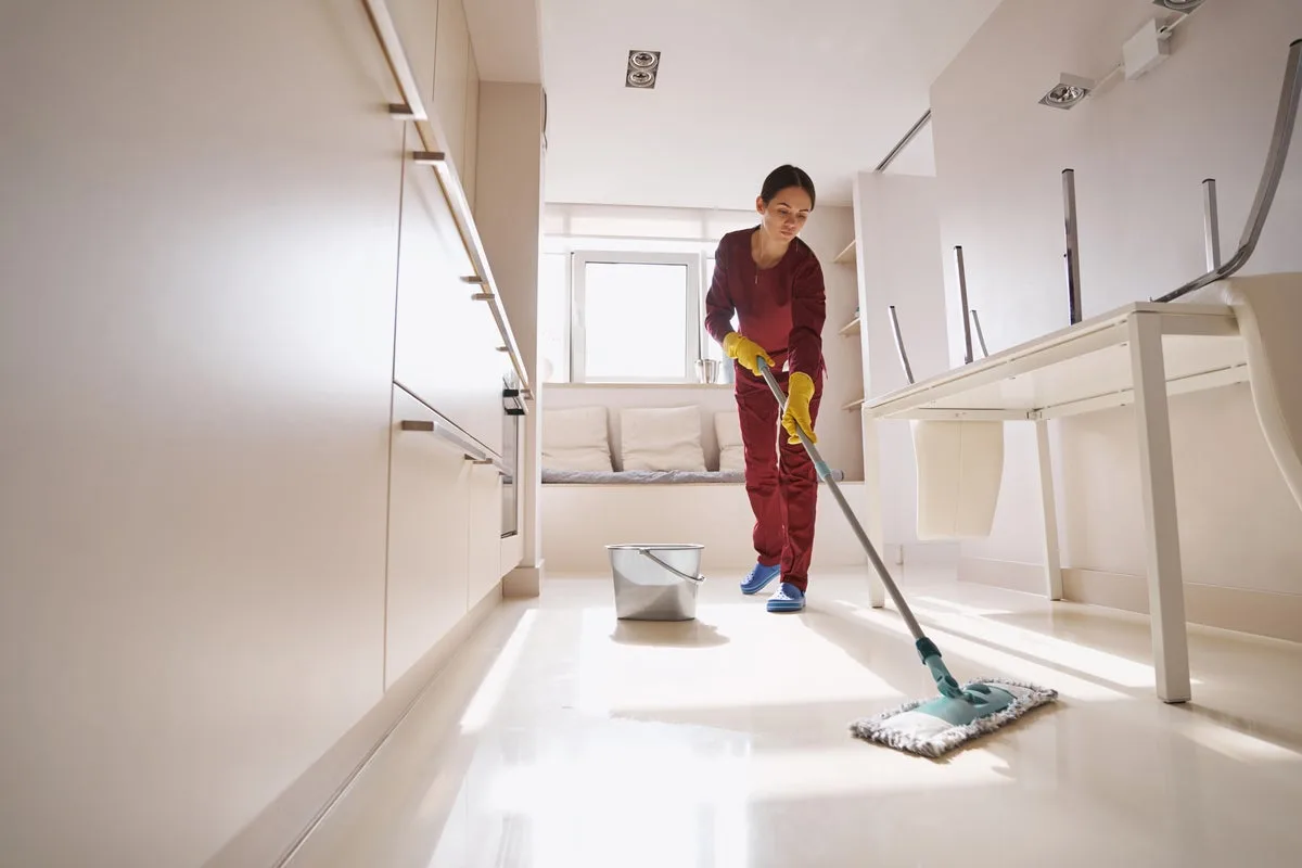 High-End House Cleaners Now Earn £100,000 as Super-Rich Demand Curator Skills