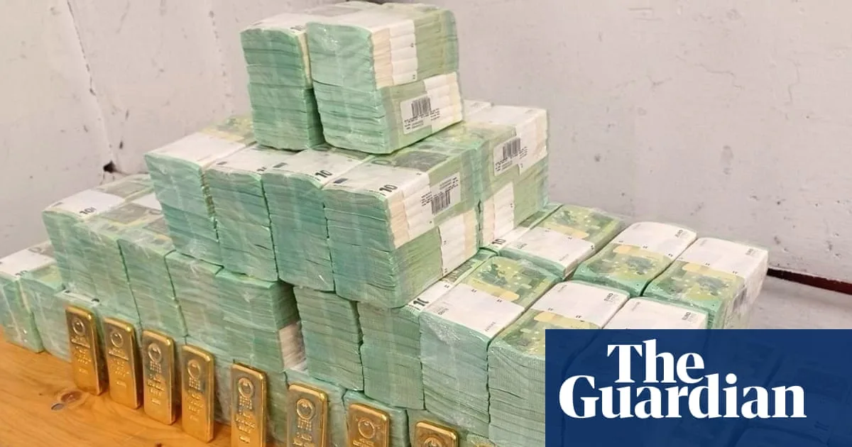 Hungary Returns $82m Seized Cash and Gold to Ukraine After 'Banditry' Row