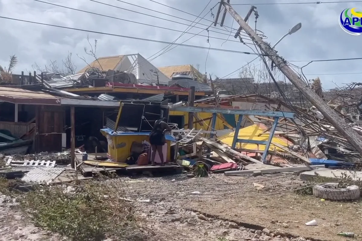 Hurricane Beryl kills seven and destroys Caribbean islands