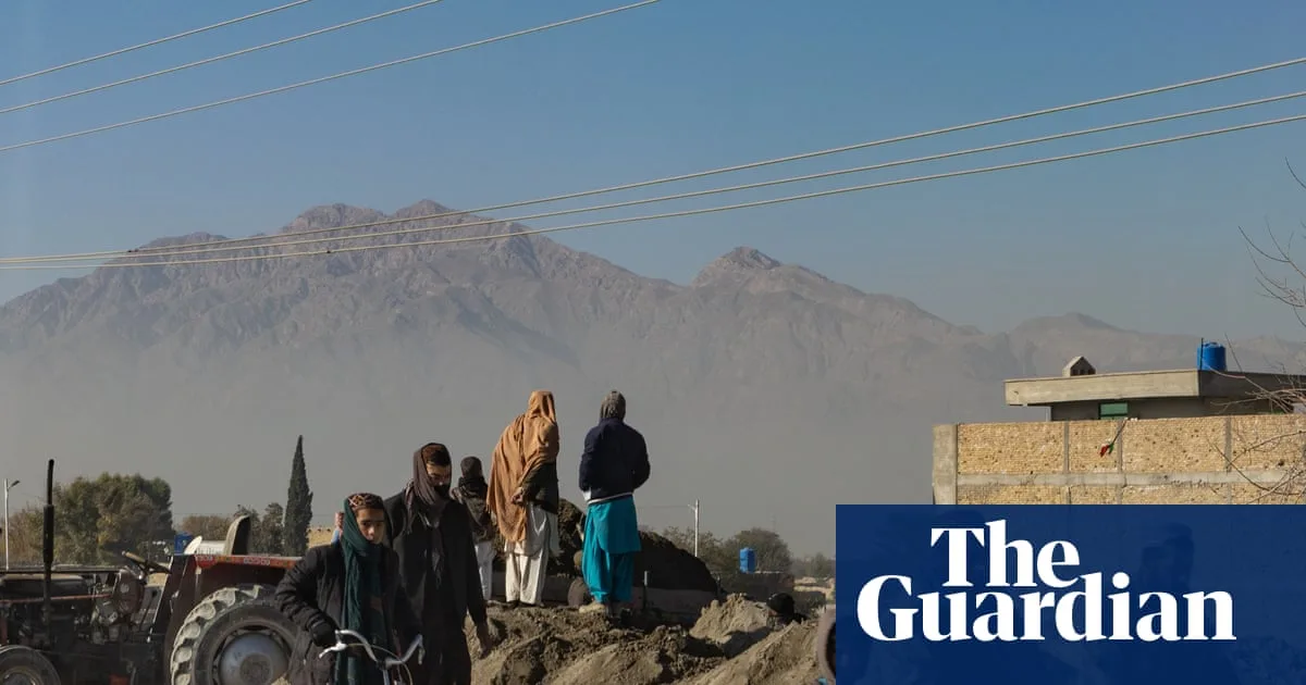 Militant Attack on Iran Courthouse Kills Six Civilians