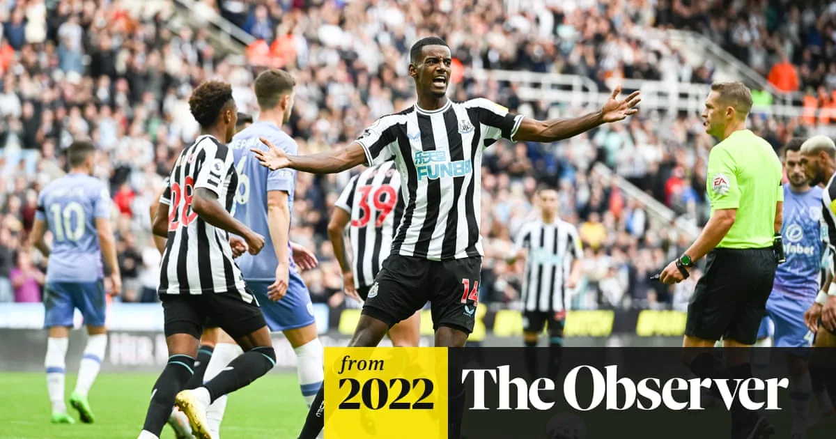 Isak Penalty Earns Newcastle Draw Against Resilient Bournemouth