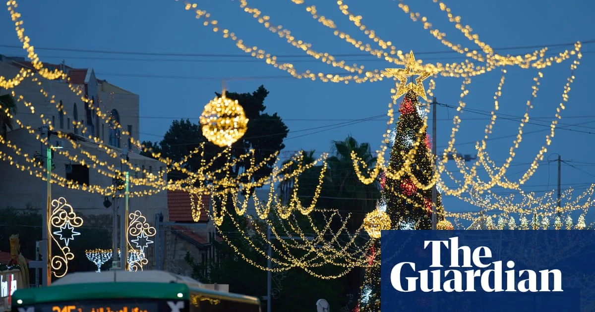 Israeli Police Arrest Palestinian Santa at Christmas Event in Haifa
