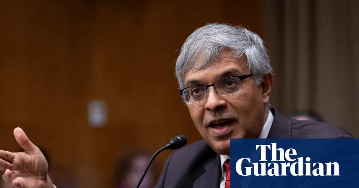 Experts Condemn NIH Director’s Defence of Cut to mRNA Vaccine Research