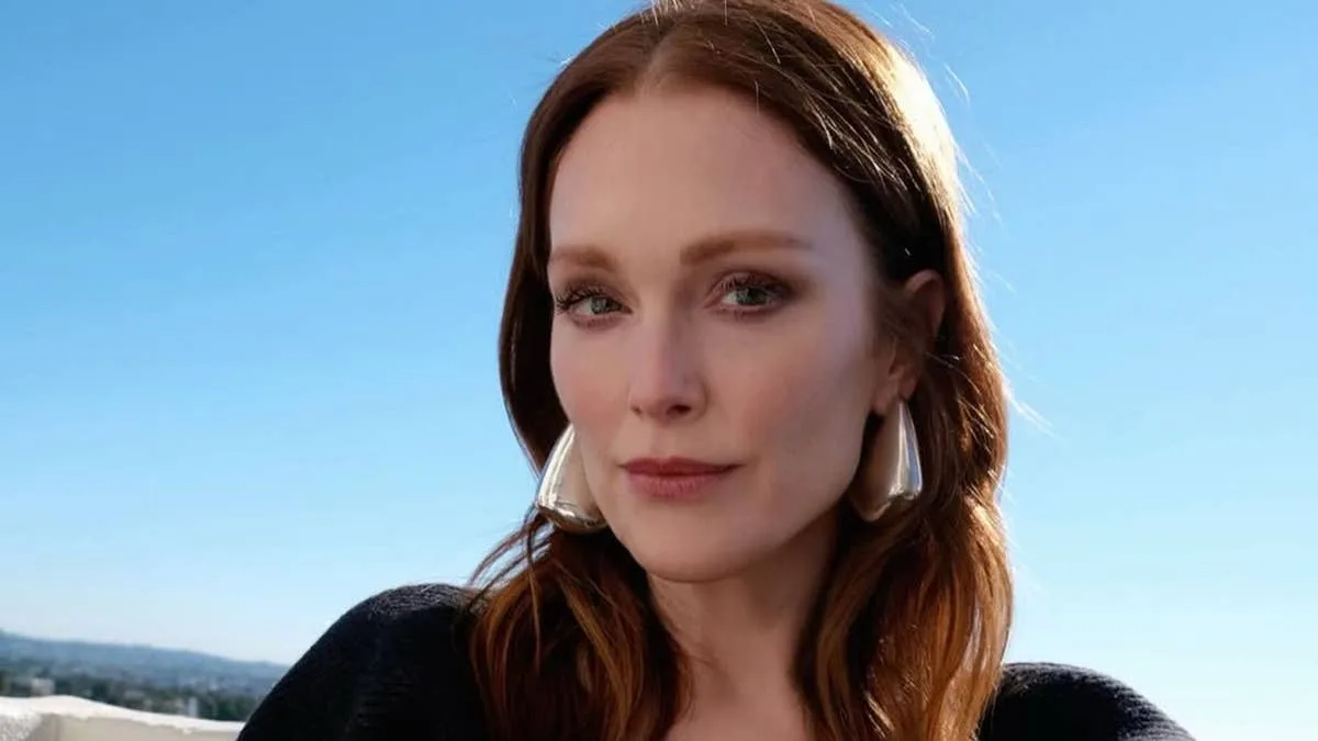 Julianne Moore and Daughter Liv Twin in Matching Bikinis During Italian Holiday