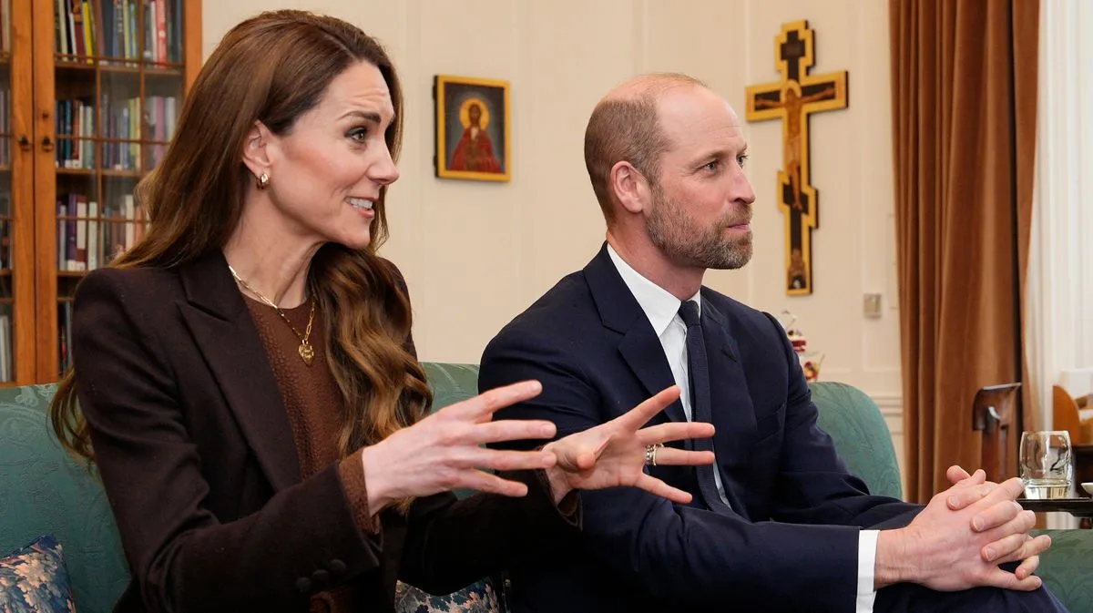 Kate's Hidden Message: Jewellery Choice at Archbishop Meeting