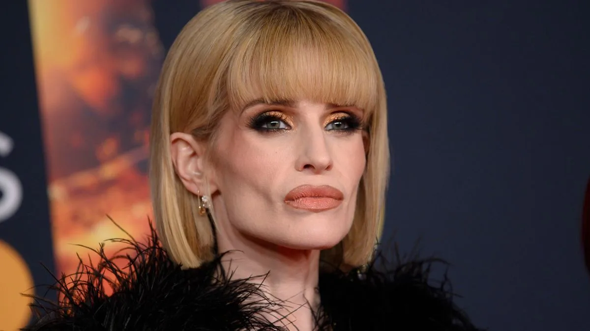 Kelly Osbourne's Friends Defend Her After Cruel Weight Comments at BRITs