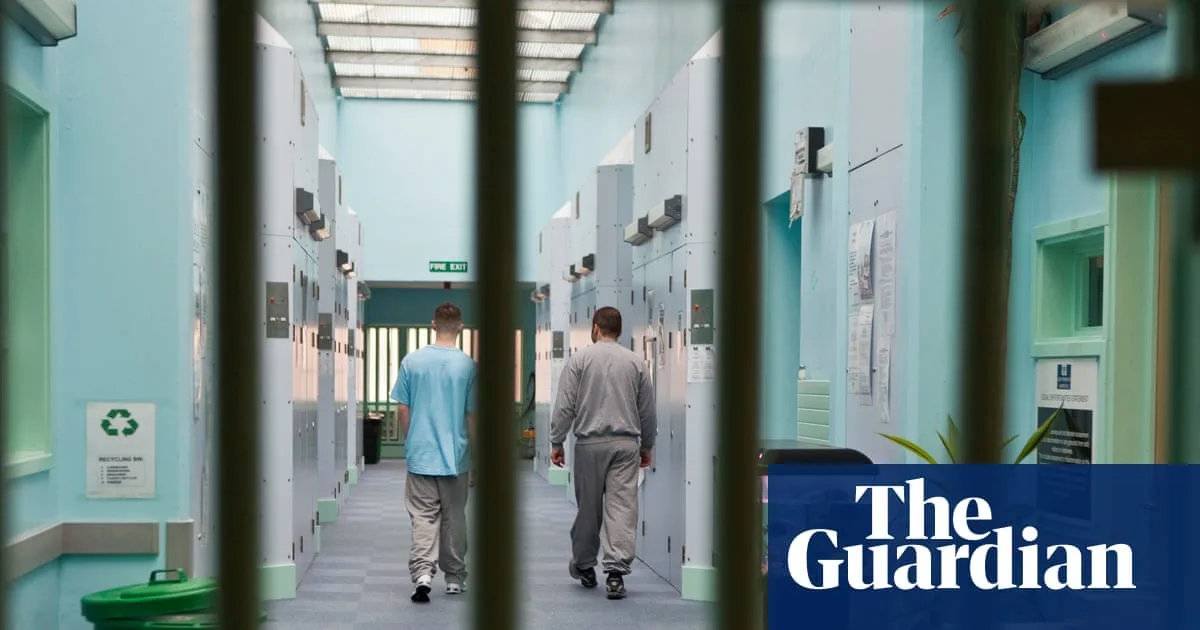 Lammy Pledges 25% Cut in Children Jailed Awaiting Trial