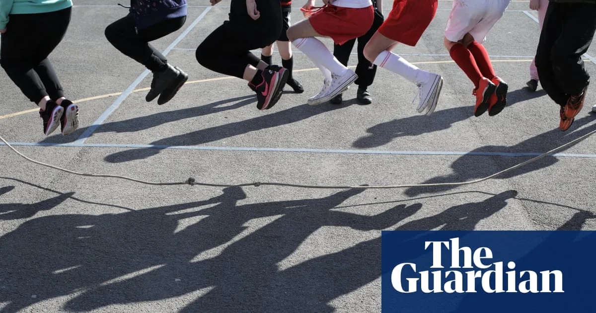 White Working-Class Pupils Left Behind: Report Urges Elite Schools to Widen Access