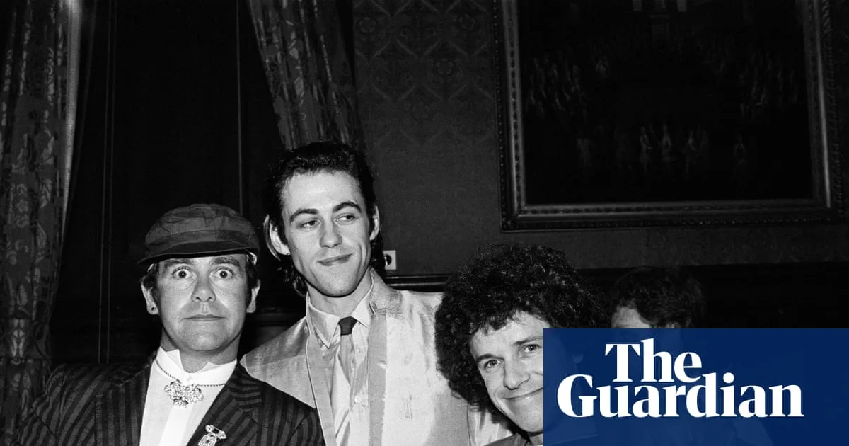 Leo Sayer Recounts Final Call With Elvis Presley