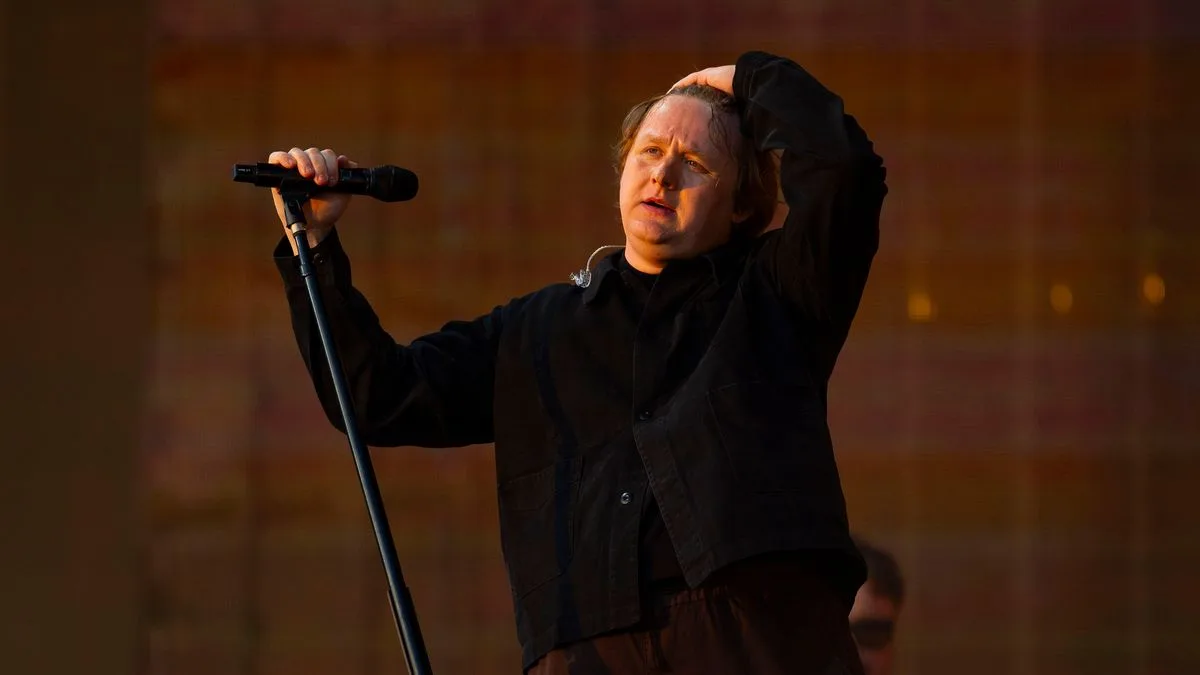 Lewis Capaldi Fights Tears at BST Hyde Park: 'I Didn't Know If This Would Be Possible Again'