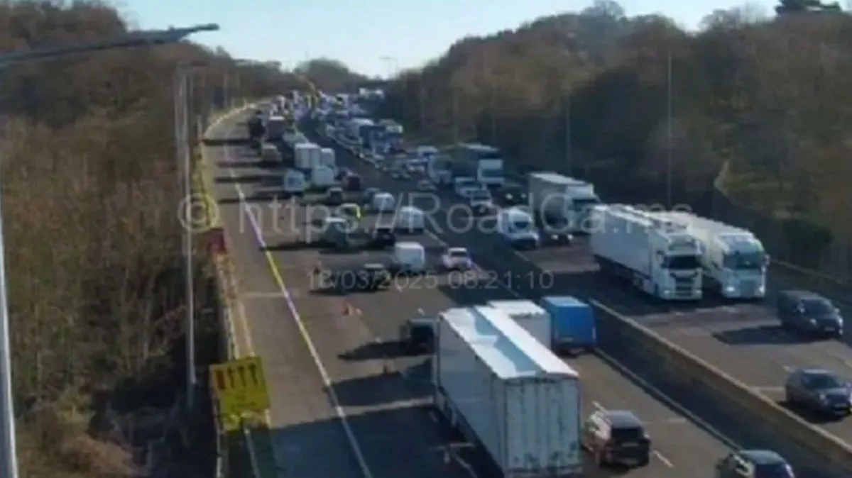 M25 Chaos: Multi-Vehicle Crash Sparks 12-Mile Queues