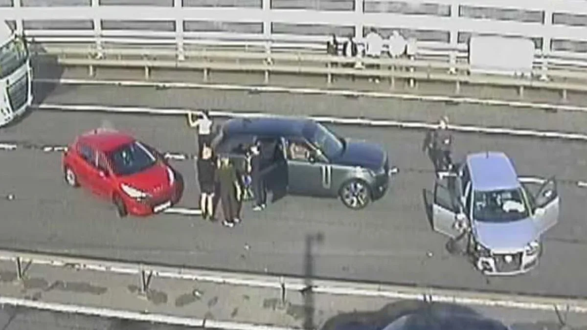 M4 Eastbound Down to One Lane After Serious Crash