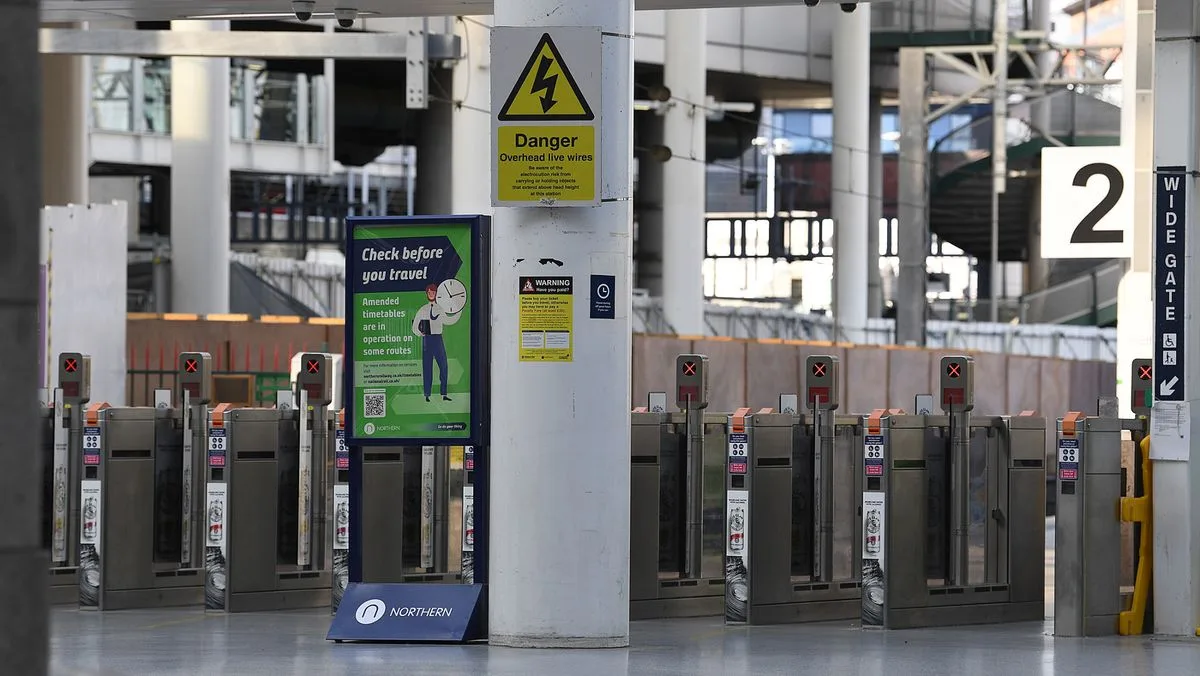 Morning Travel Chaos in Manchester After Points Failure