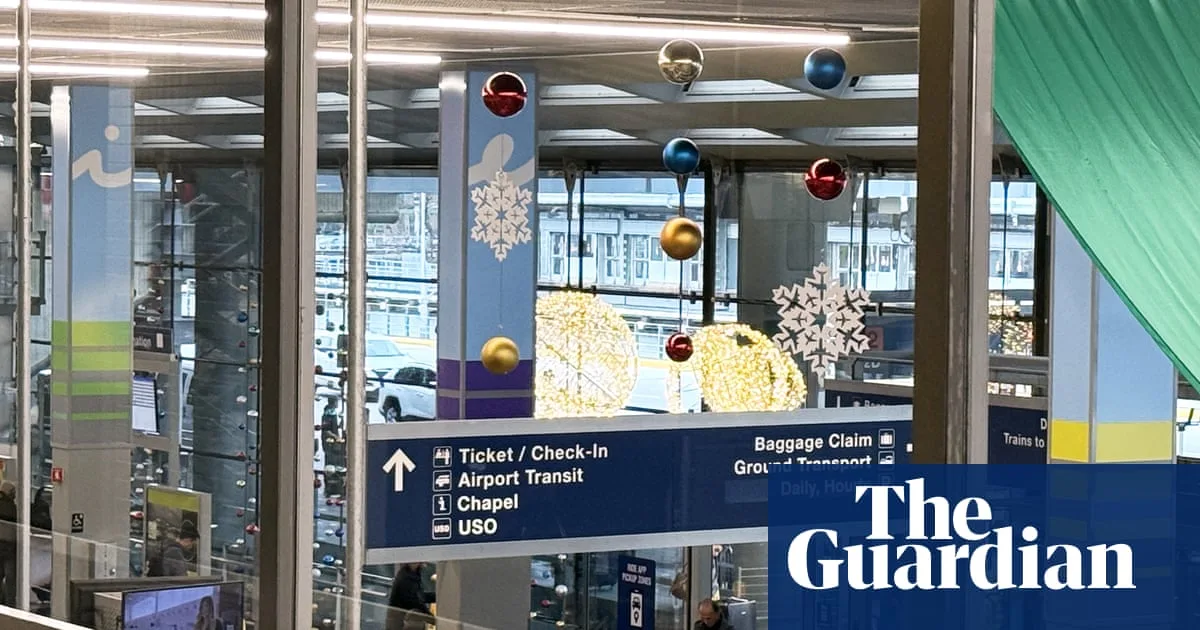 Winter Storm Disrupts Post-Thanksgiving Travel Across US