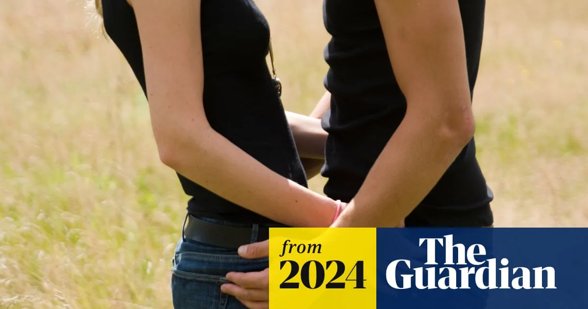 Men May Not Be More Attracted to Scent of Fertile Women, Study Finds