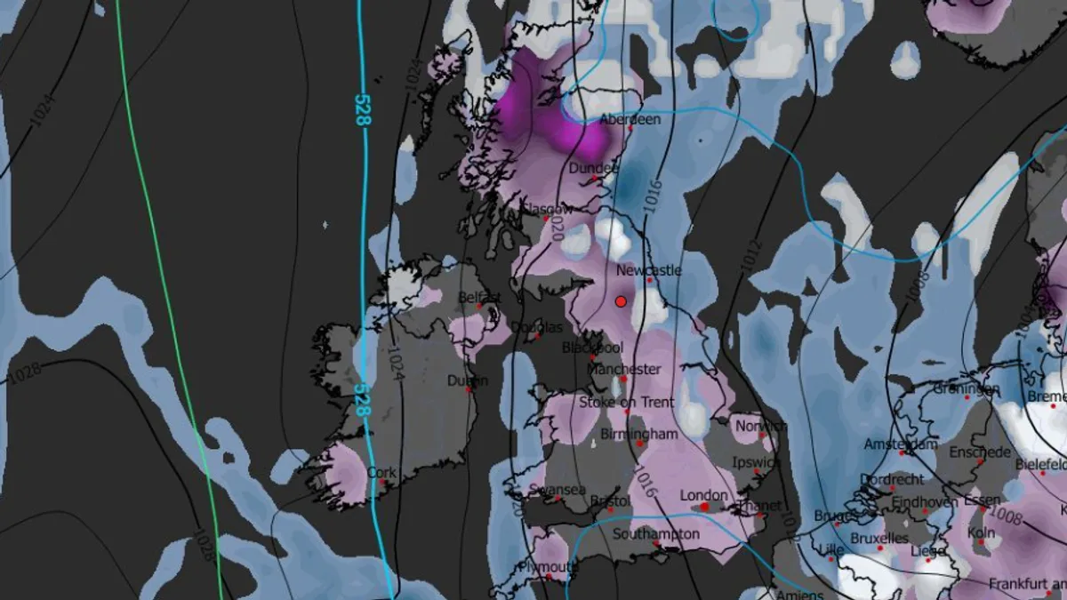 Met Office Lists 10 Essential Car Items for UK Snow as 12 Regions Face Warnings