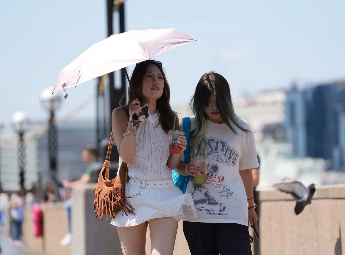 Met Office Issues Rare Red Extreme Heat Warning for London as Temperatures Could Reach 40C